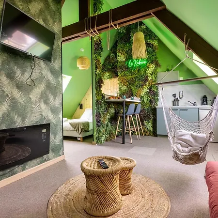 La Kabane , Proche Centre Et Avec Expérience Décoration Jungle Unique *